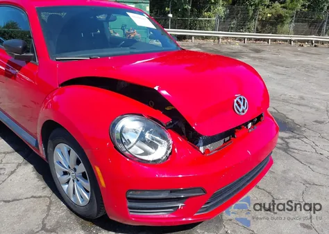 2018 Volkswagen Beetle 2.0T Coast/2.0T S из США, поврежденный, VIN 3VWFD7AT2JM718239